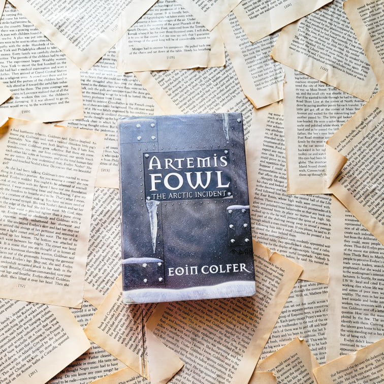 Artemis Fowl The Artic Incident by Eoin Colfer (Used - Like New Condition)